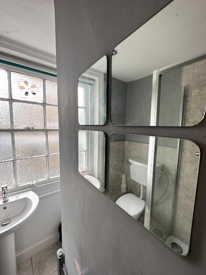لندن Number 27 Guesthouse المظهر الخارجي الصورة